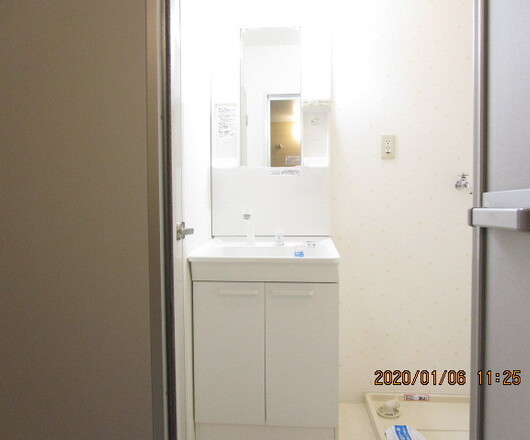 シャワー付き洗面台