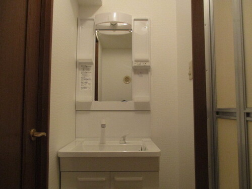 シャワー付き洗面台