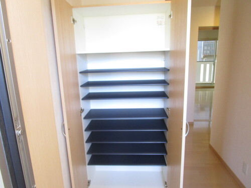 シューズボックス