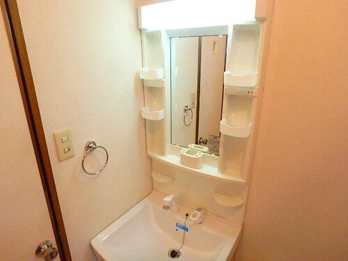 シャワー付き洗面台