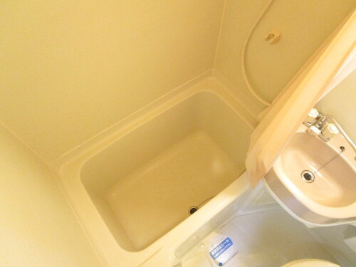 バストイレ同室