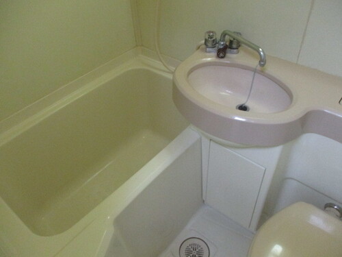 バストイレ同室