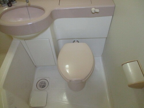 バストイレ同室