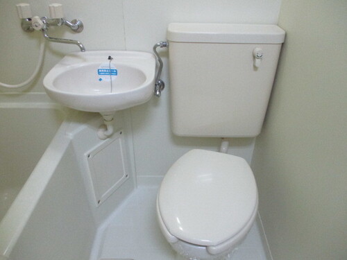 バストイレ同室