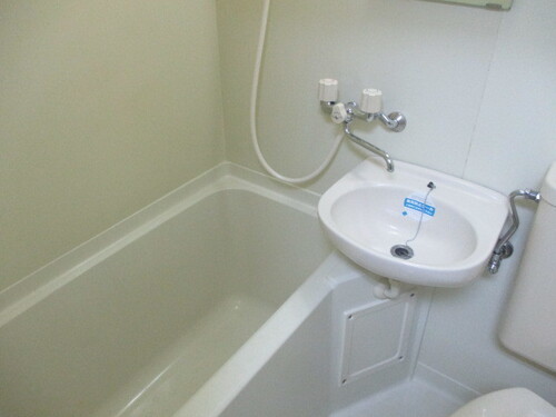 バストイレ同室